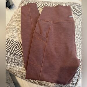 PRANA SIZE MEDIUM LEGGINGS WITH POCKETS